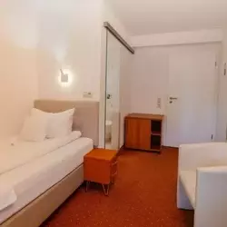 Einzelzimmer mit Einzelbett Wellnesshotel Rothfuss Bad Wildbad im Schwarzwald
