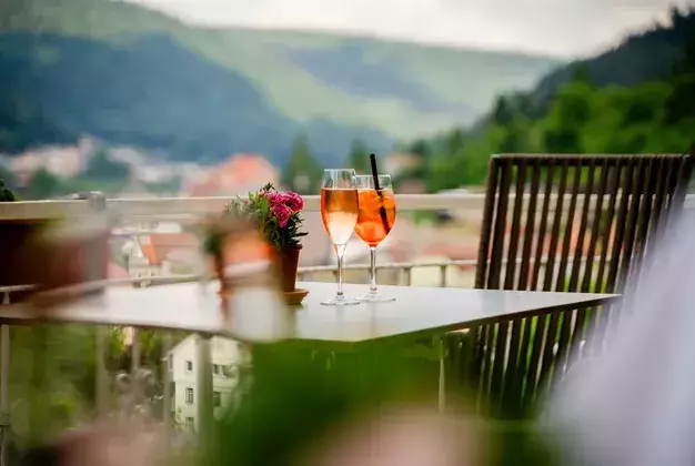 Terrasse Restaurant Sommerbergblick des Wellnesshotel Rothfuss Bad Wildbad im Schwarzwald