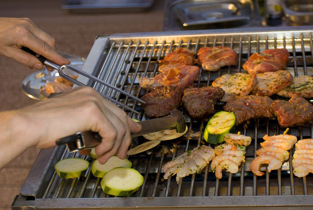 Grillen auf der Sommerterrasse des Wellnesshotel Rothfuss in Bad Wildbad