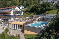 Wellnesshotel Rothfuss mit Infinity Pool 
