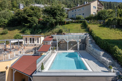 Infinity Pool 