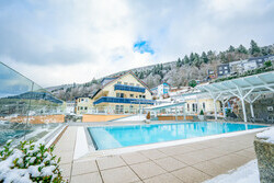Infinity Au�enpool im Winter